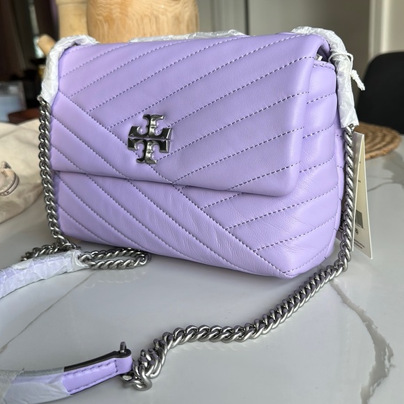 Tory Burch
Small Kira Chevron Leather
Convertible Shoulder Bag - Picture 3 of 7